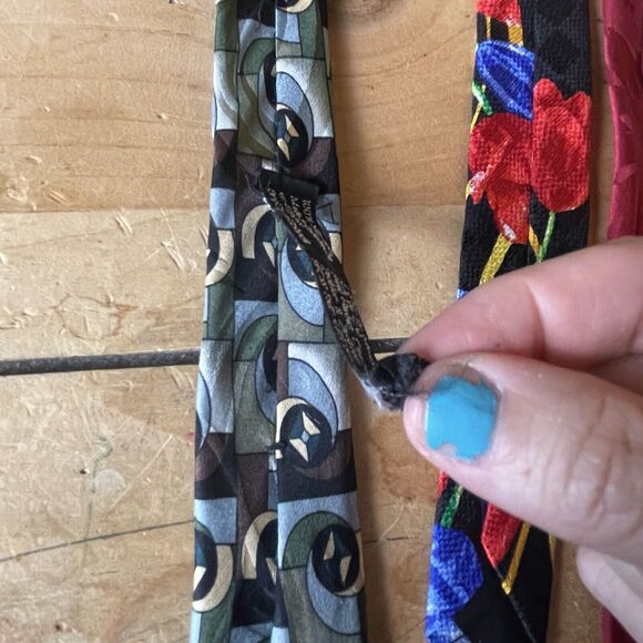 (3) VTG Mens 100% Silk Neck Tie Floral Geometric 57" USA Tulips Abstract Red - Picture 10 of 12